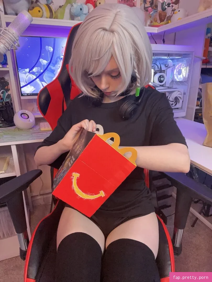 Duckie.Cos - Photo #08