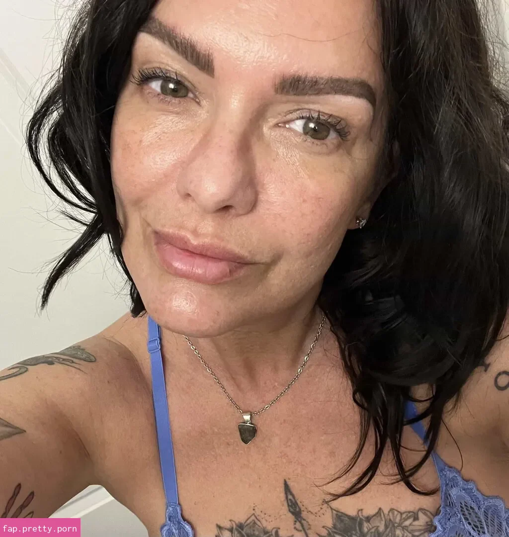 Dama Elizabeth - Photo #64