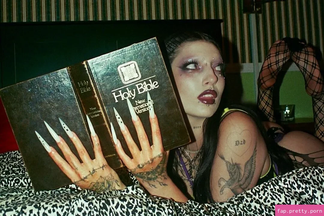 DeathbyRomy - Photo #22