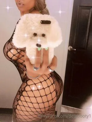 DejaBooty1