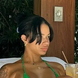 dejanicolehiott