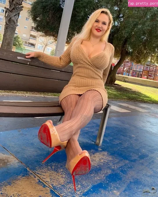 Dolly Fox - Photo #67