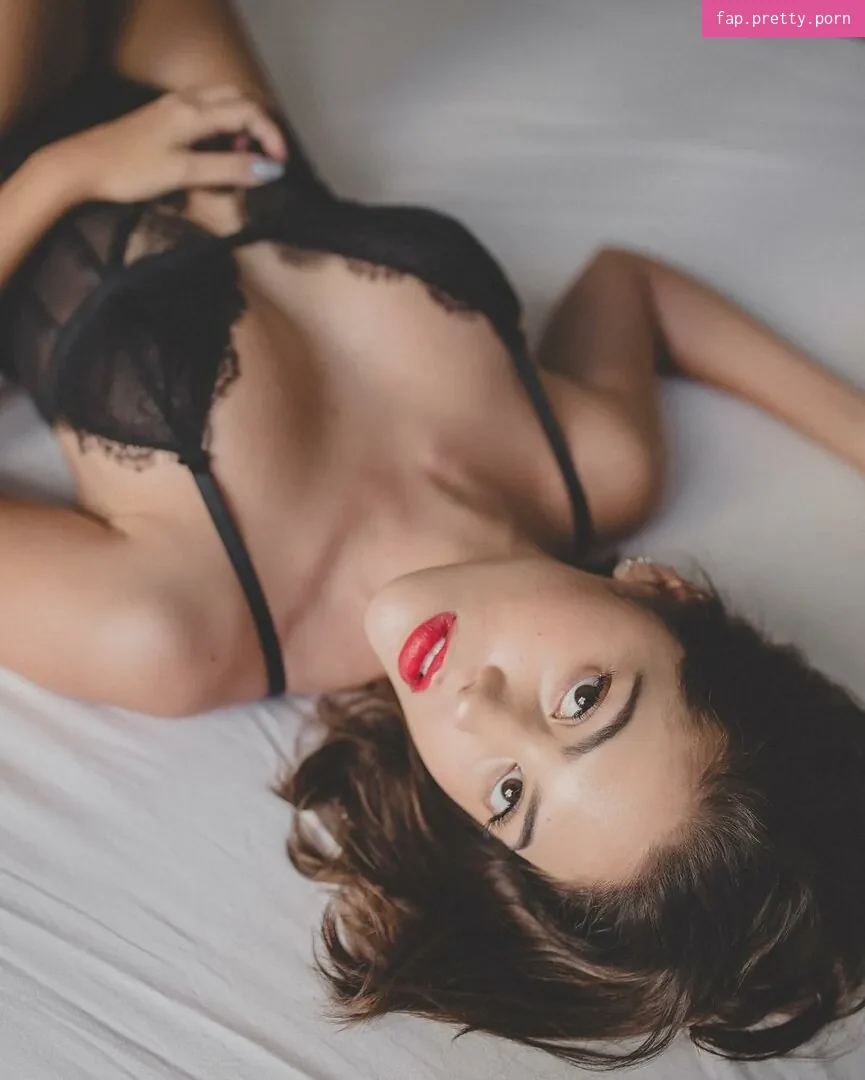 Dora Figueiredo - Photo #04