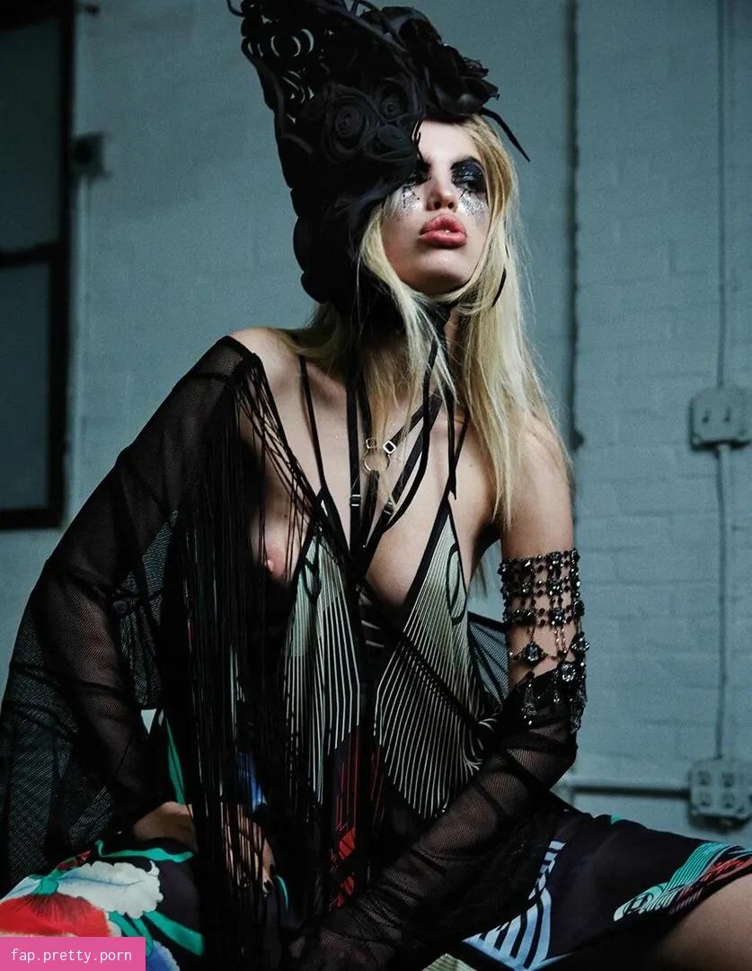 Daphne Groeneveld - Photo #08