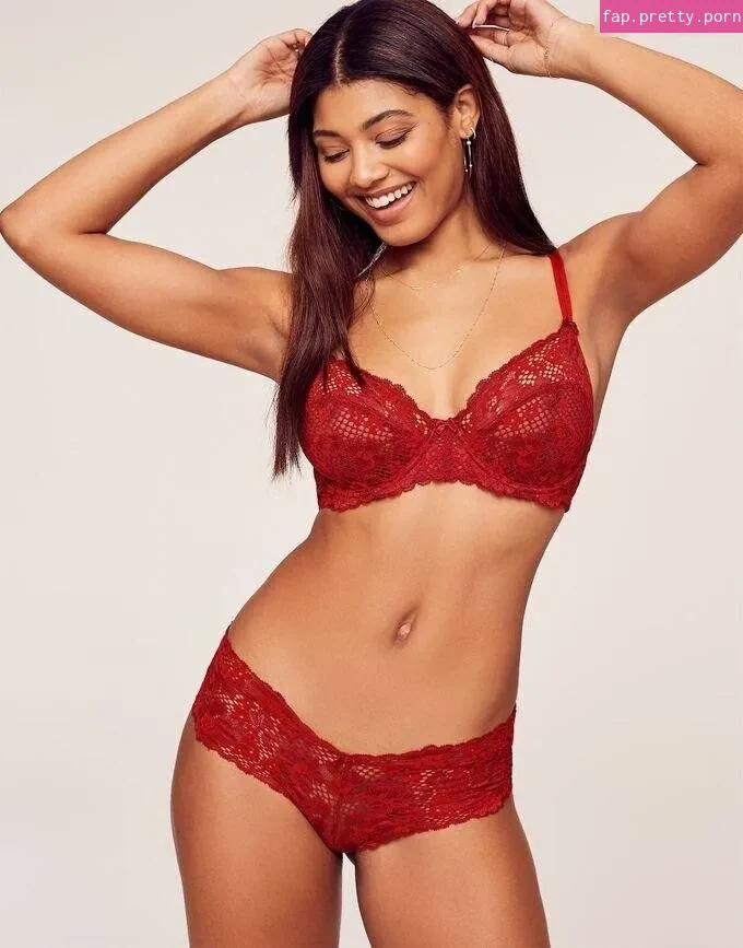 Danielle Herrington - Photo #11