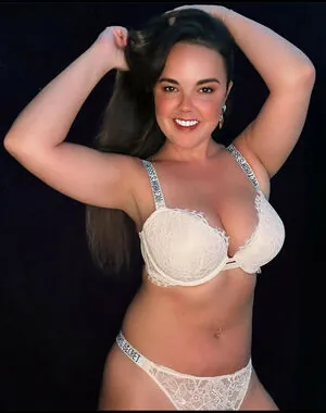 Dillion Harper