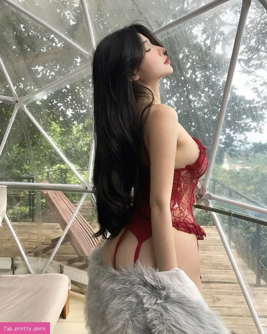 Duyenn Hipp - Photo #02