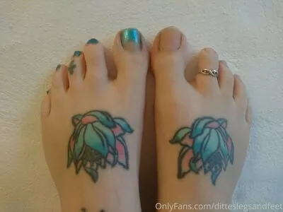 ditteslegsandfeet