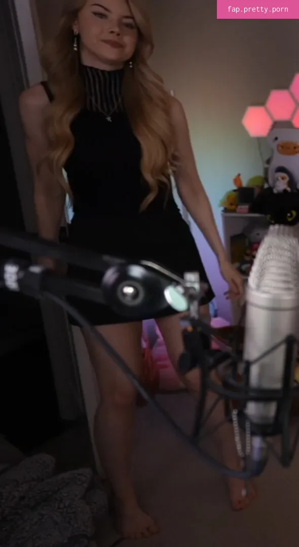 Dizzykitten - Photo #17