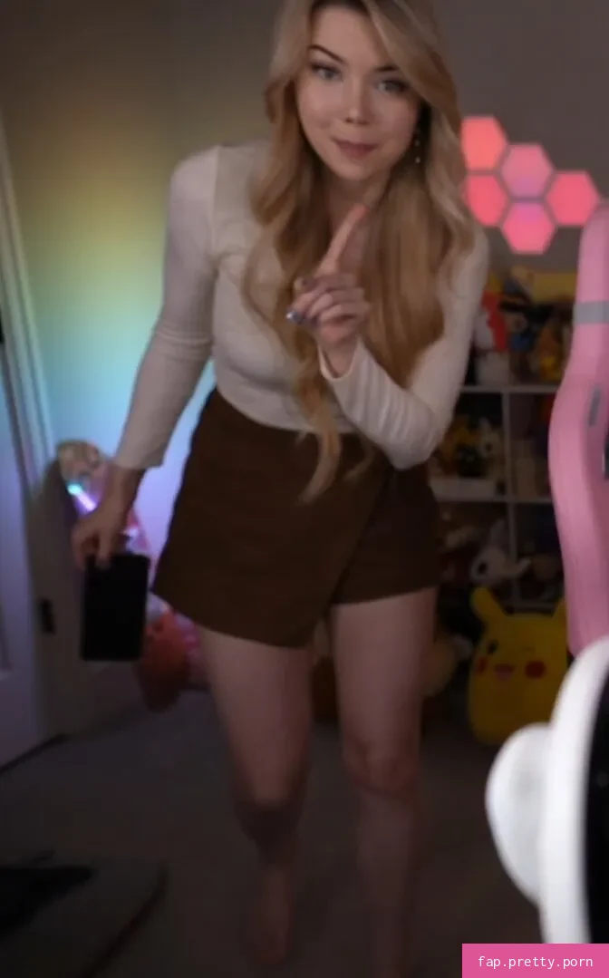 Dizzykitten - Photo #56