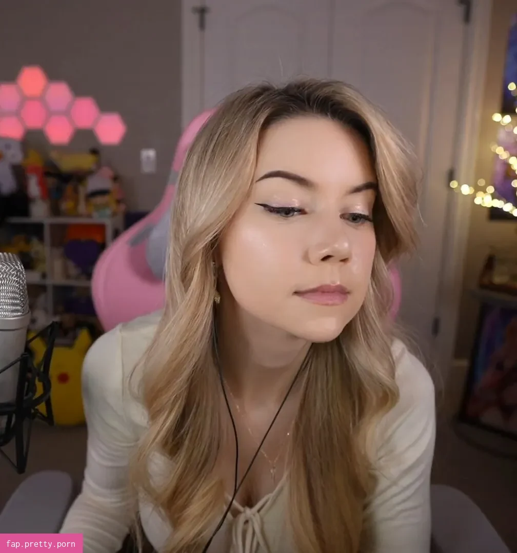 Dizzykitten - Photo #80