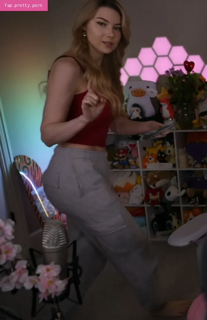 Dizzykitten - Photo #98