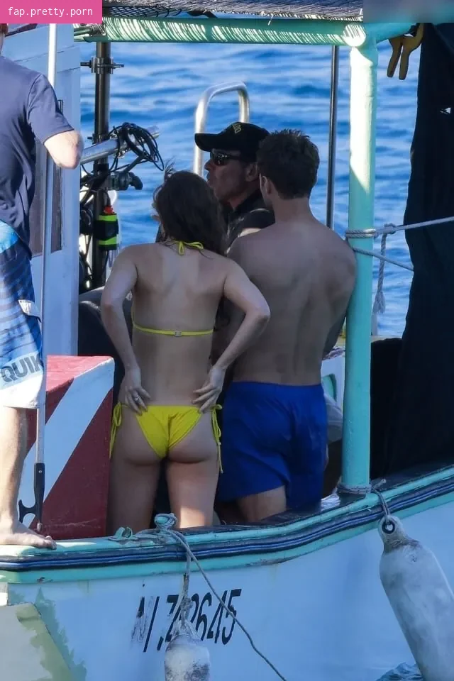 Dakota Johnson - Photo #40