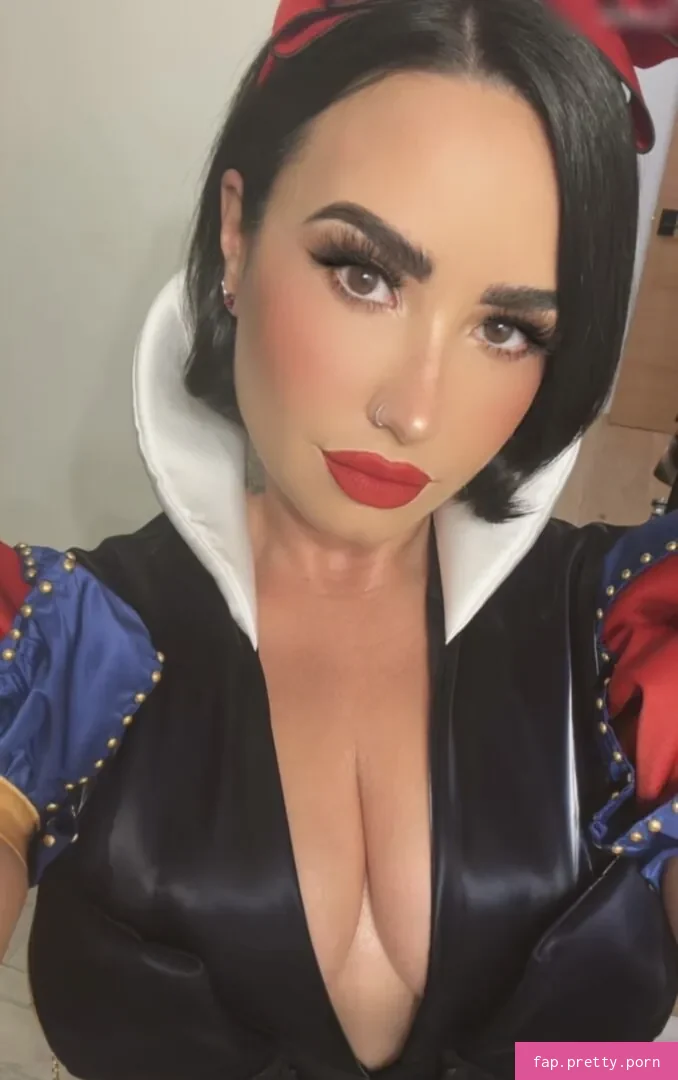 Demi Lovato - Photo #14