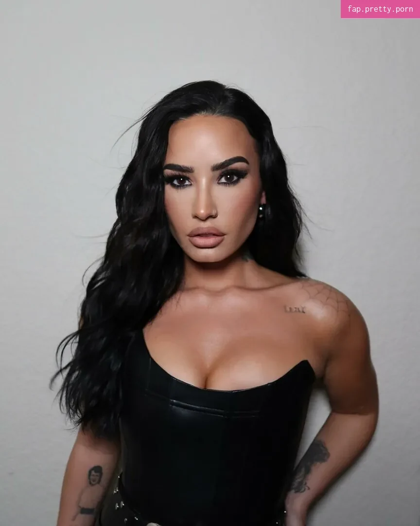 Demi Lovato - Photo #32
