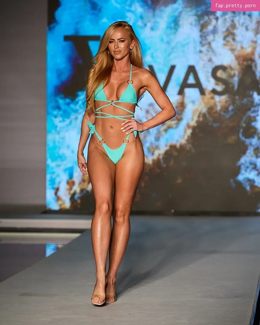 Danielle Moinet - Photo #25