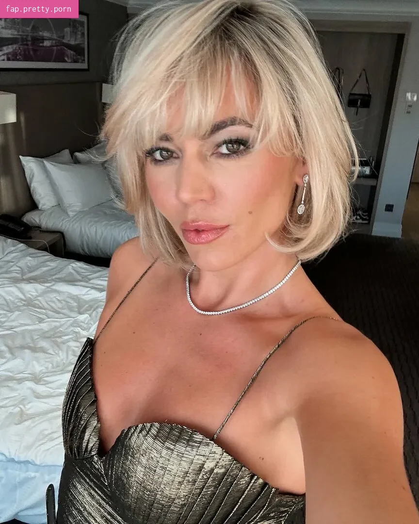 Danni Menzies - Photo #21