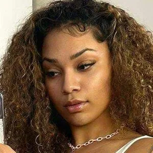 Dej Mercedoz