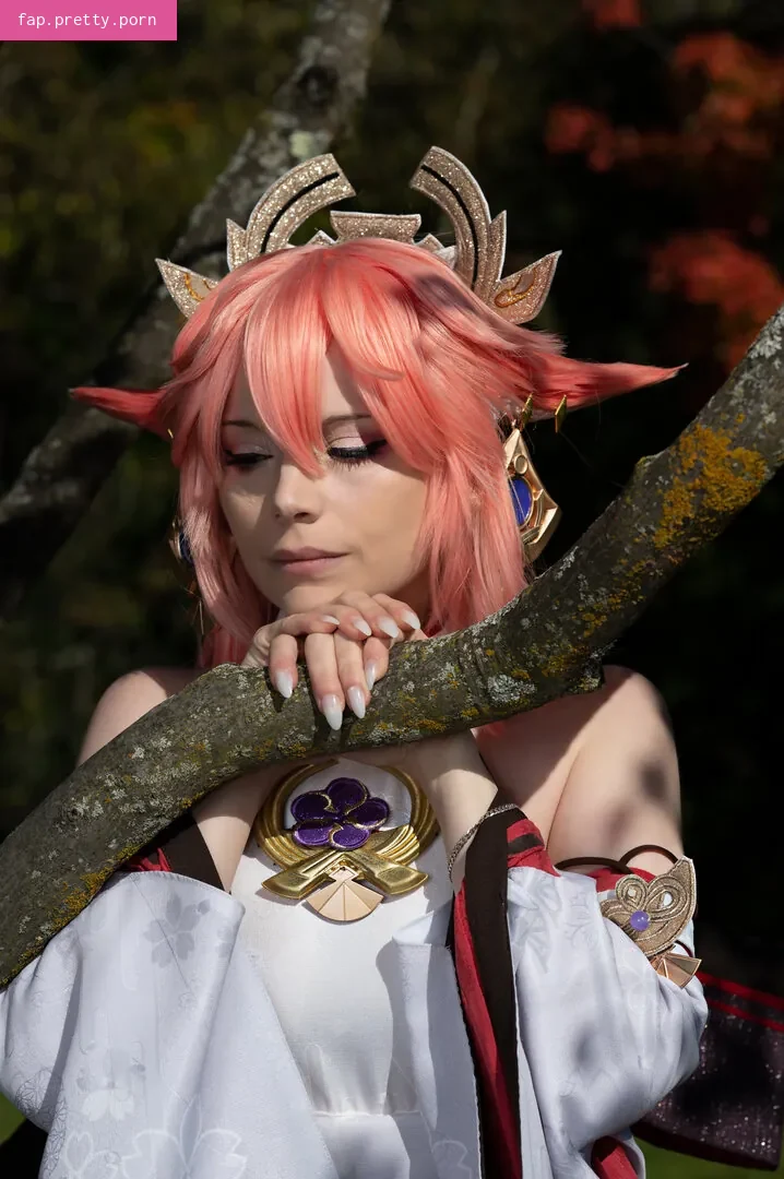 Dera Megurine - Photo #16
