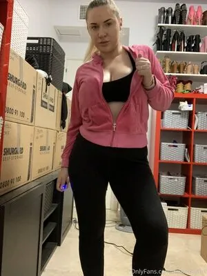 dollyfoxvip