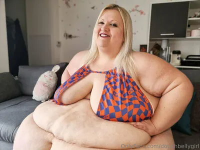 doughbellygirl