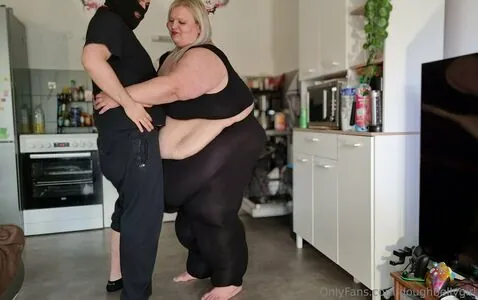 doughbellygirl