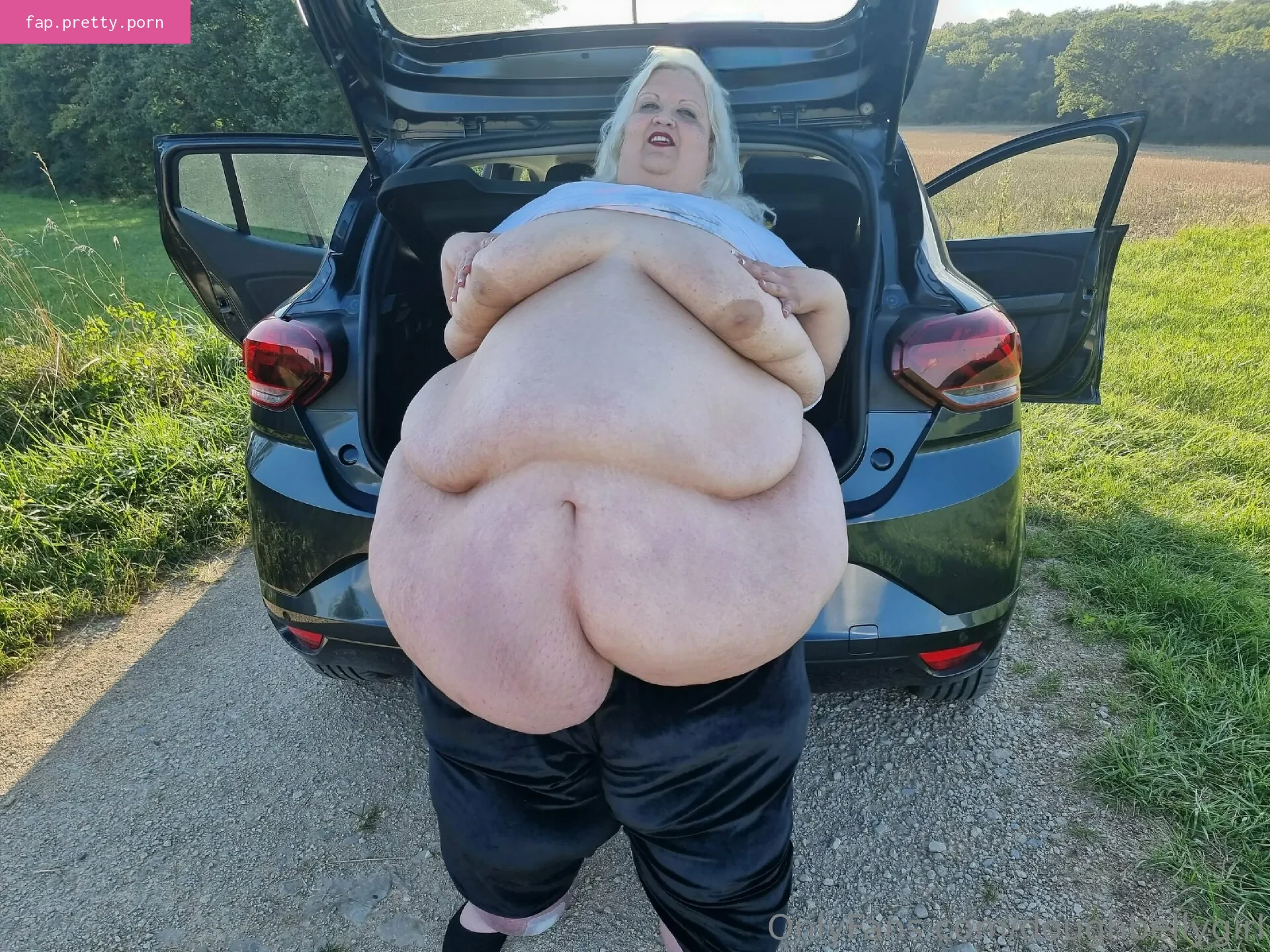 doughbellygirl - Photo #56