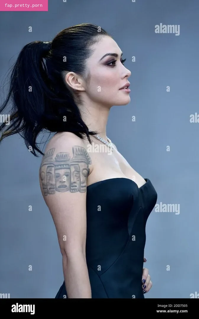 Daniella Pineda - Photo #98