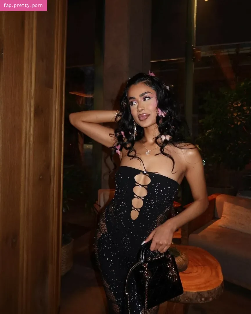 Diya Pandey - Photo #01