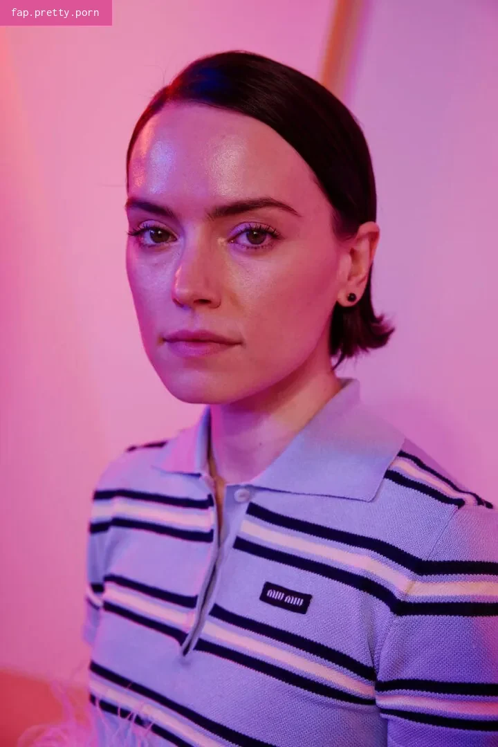 Daisy Ridley - Photo #76