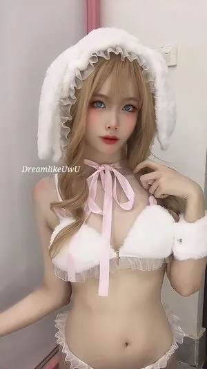 DreamlikeUwU