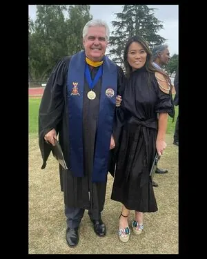 Dr Sandra Lee