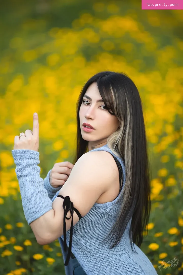 Danielle Vedovelli - Photo #14