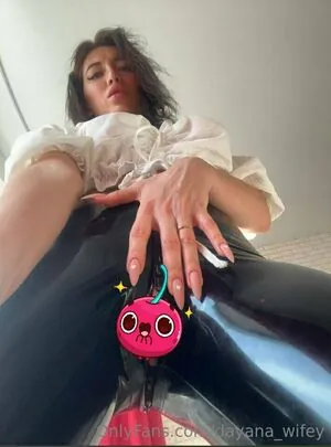 dayana_wifey