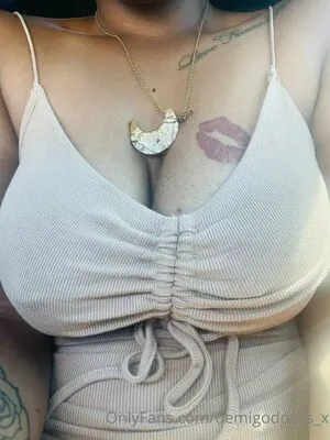 demigoddess_x