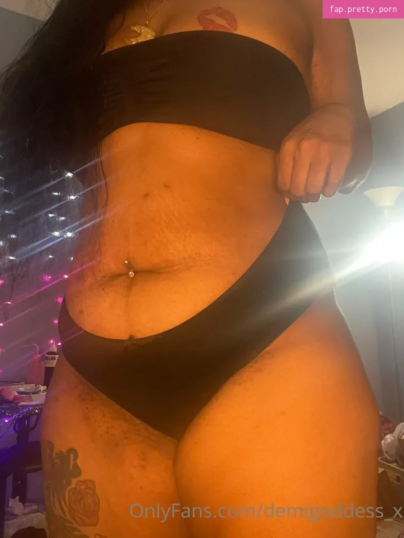demigoddess_x - Photo #05