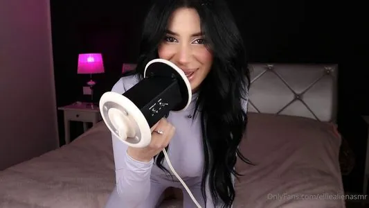 Ellie Alien ASMR
