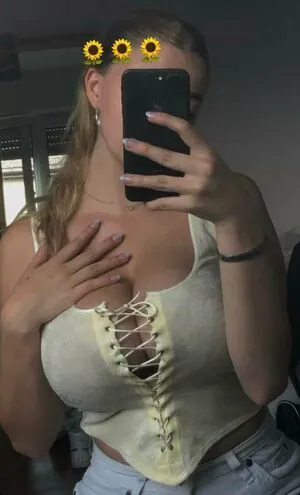 Elly Anne