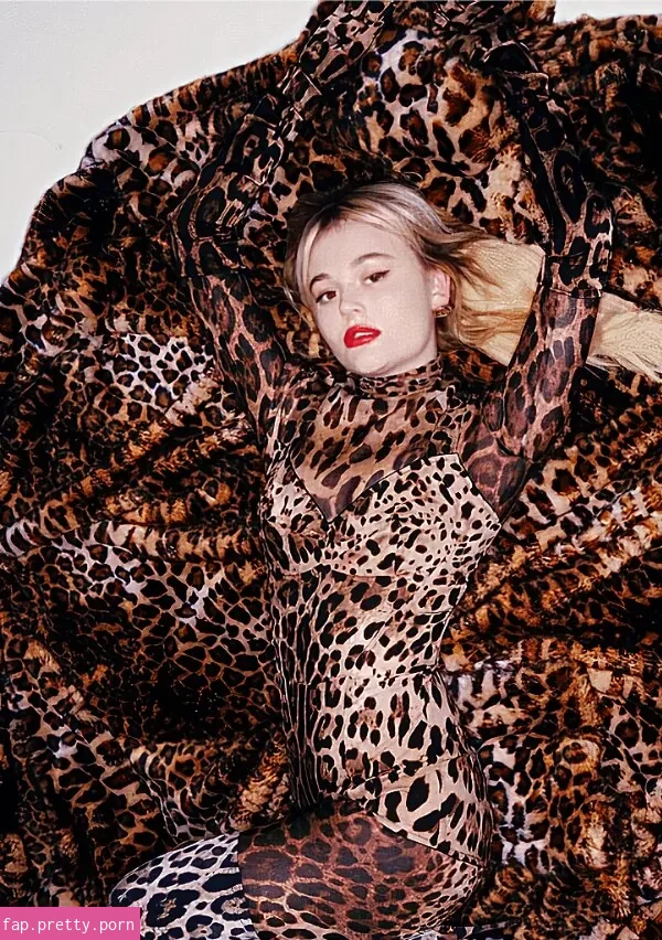 Emily Alyn Lind - Photo #68