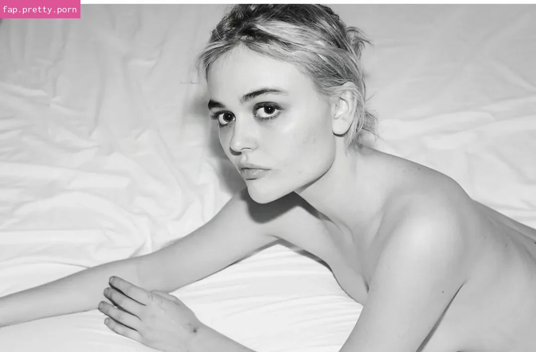 Emily Alyn Lind - Photo #79