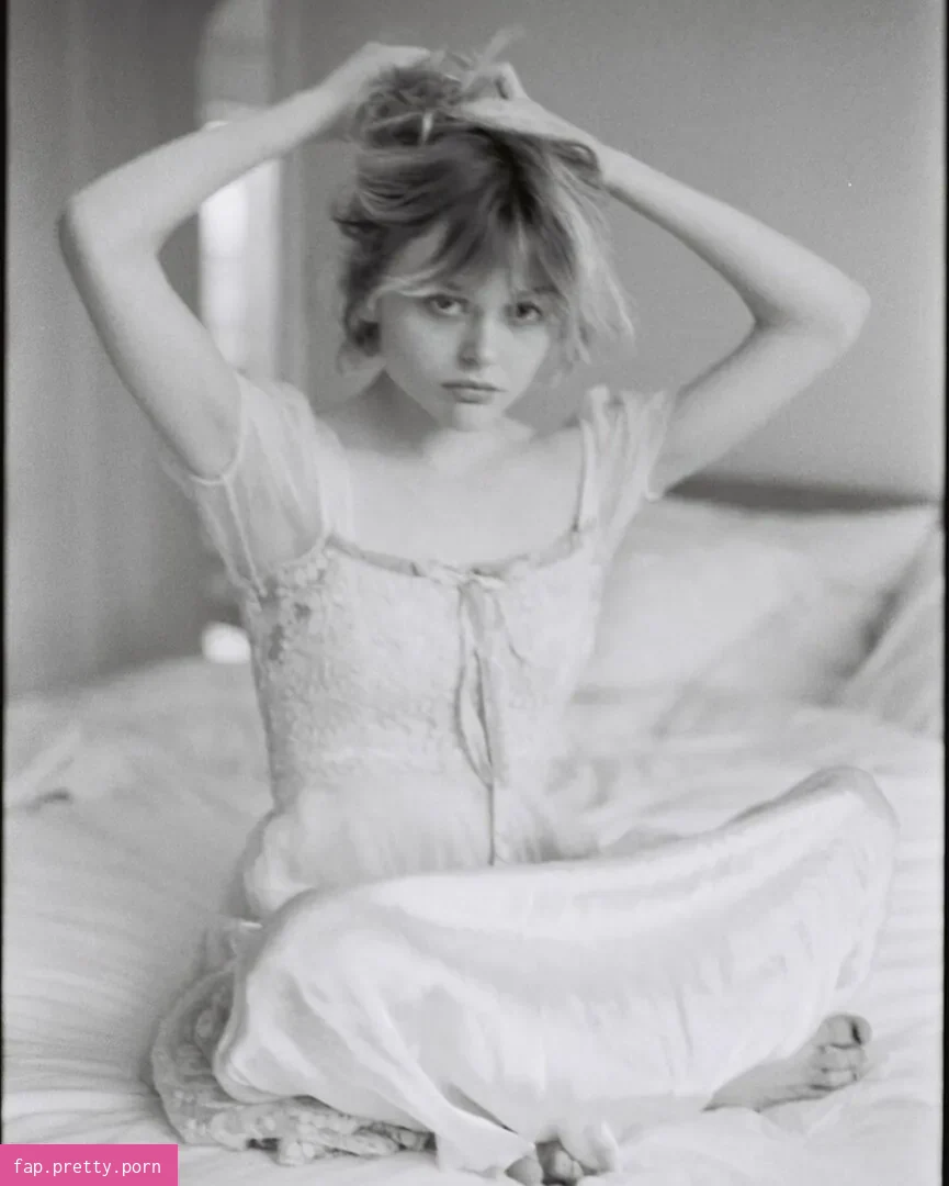 Emily Alyn Lind - Photo #98