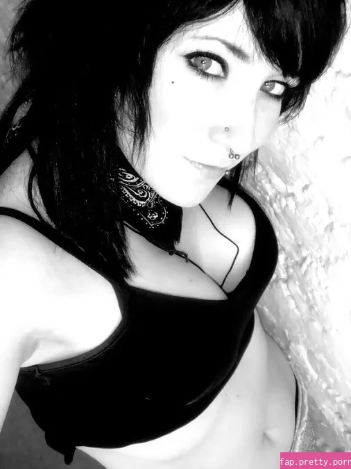 Emo Amy - Photo #08