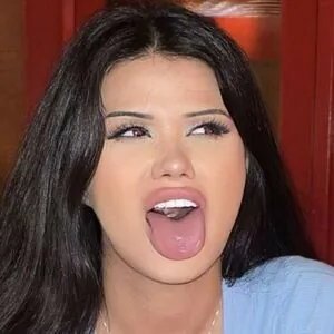 Evelyn Alvarez