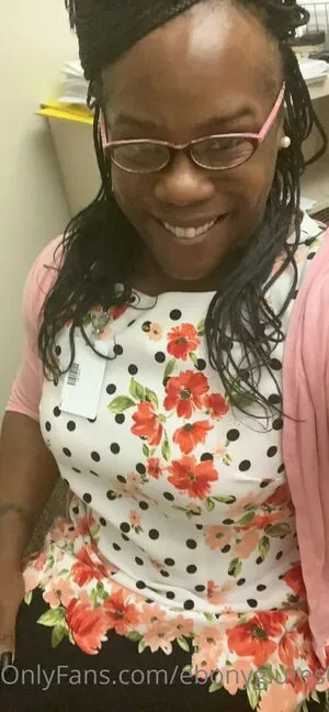 ebonyglutes01
