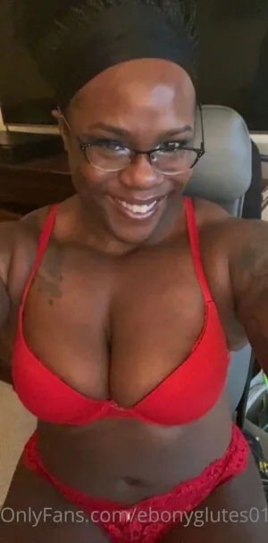 ebonyglutes01