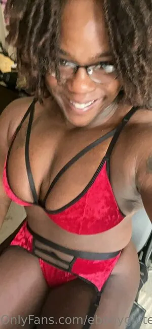 ebonyglutes01
