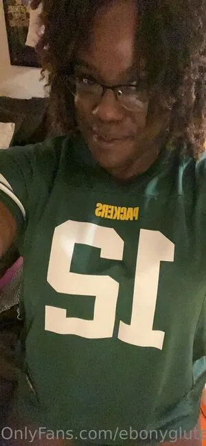 ebonyglutes01