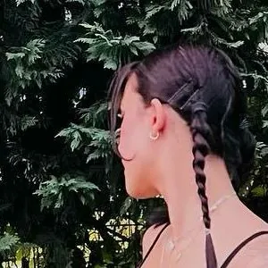 Ebrukzlyr