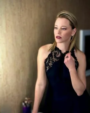 Elizabeth Banks