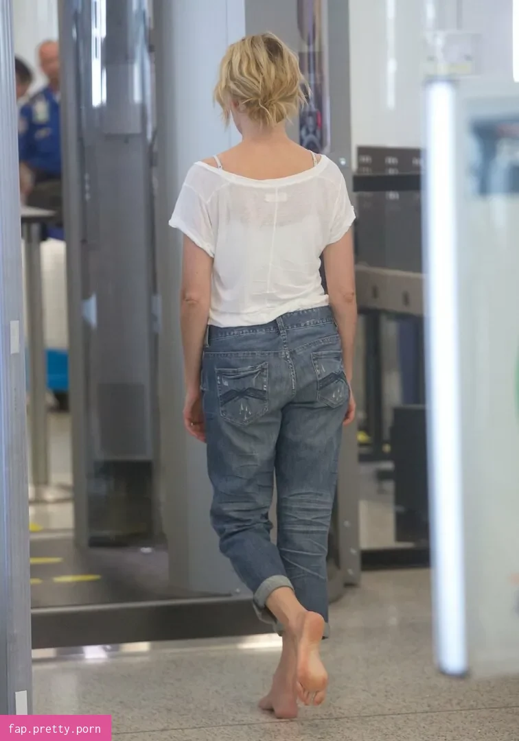 Elizabeth Banks - Photo #49